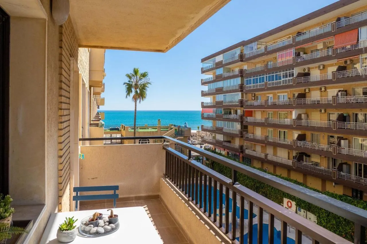 Estupendo Piso En Primera Linea De Playa; Ronda IV Fuengirola